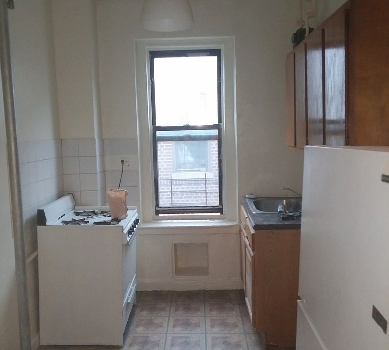 2nd image of 1275 Lafayette Ave APT 5A