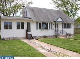 12 Rogers Cir, Hamilton, NJ 08610