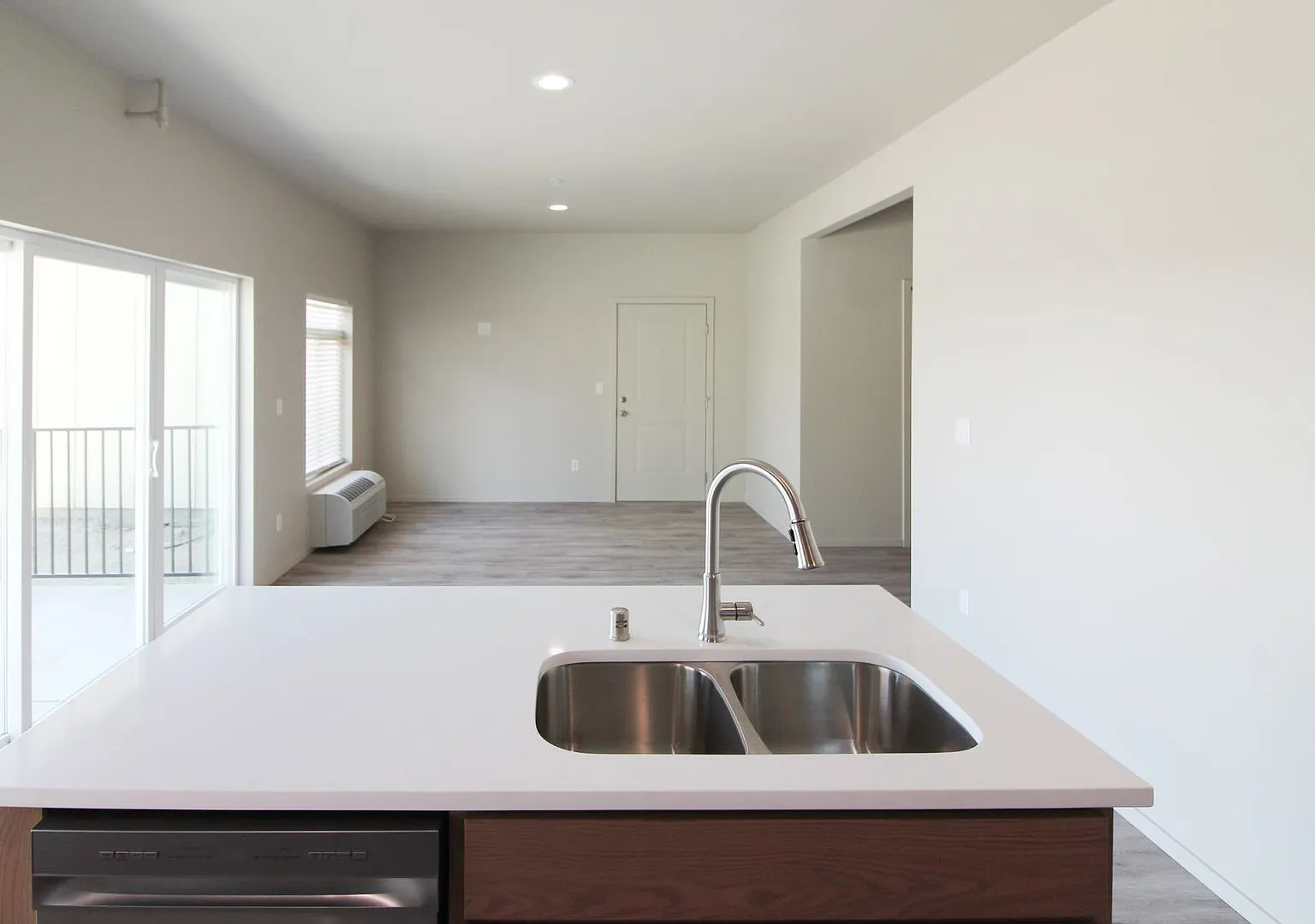 SANDHILL APARTMENTS — Photo 4