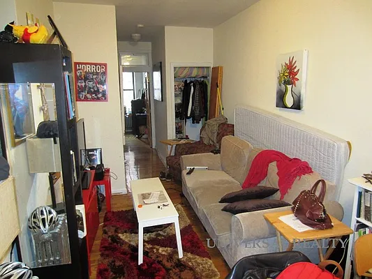 Rented by Universal Realty Group | media 5