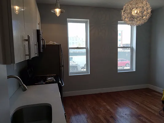 Rented by Uptown Flats LLC | media 2