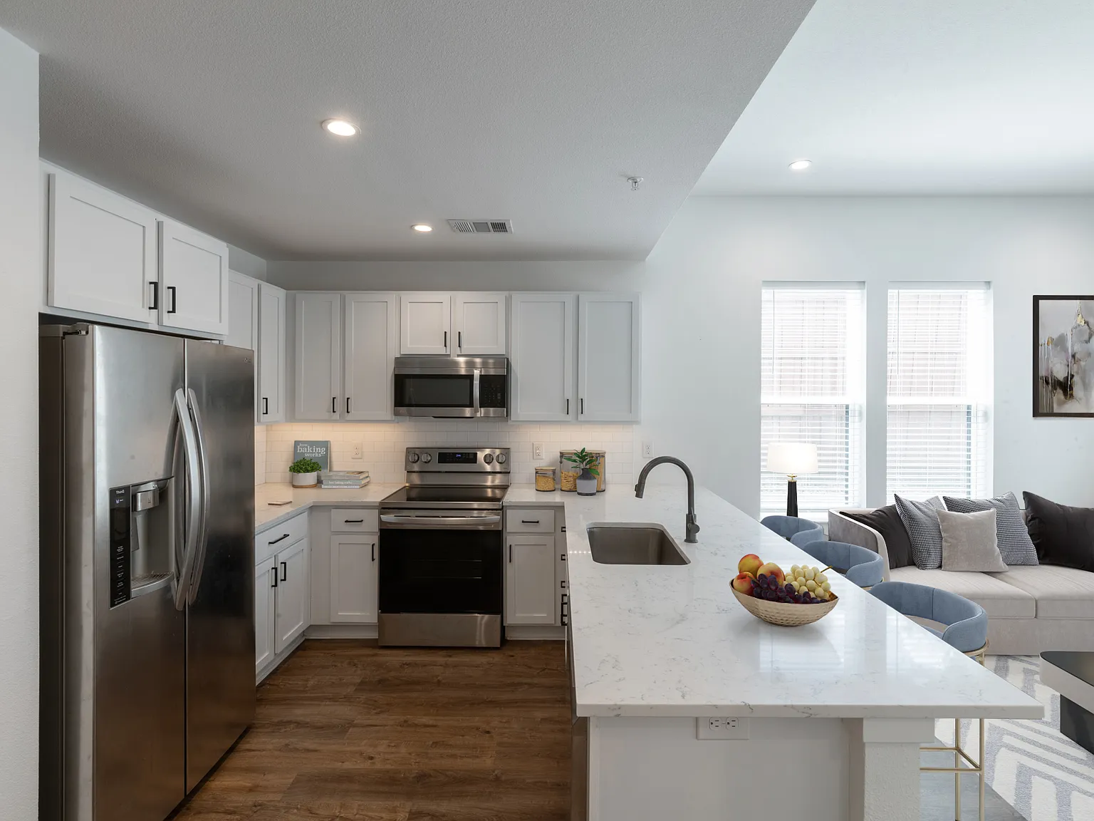 1 bed, 680 sqft, $1,450 — Photo 2