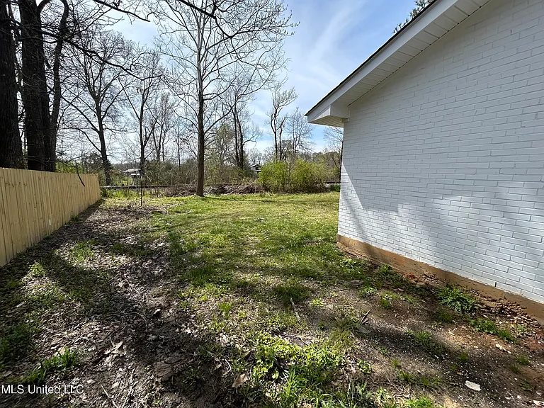 2647 State Highway 468 — Photo 4