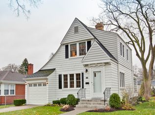 217 S Edward St, Mount Prospect, IL 60056