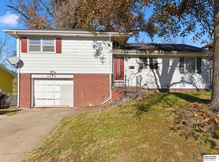 4922 Ruggles St, Omaha, NE 68104