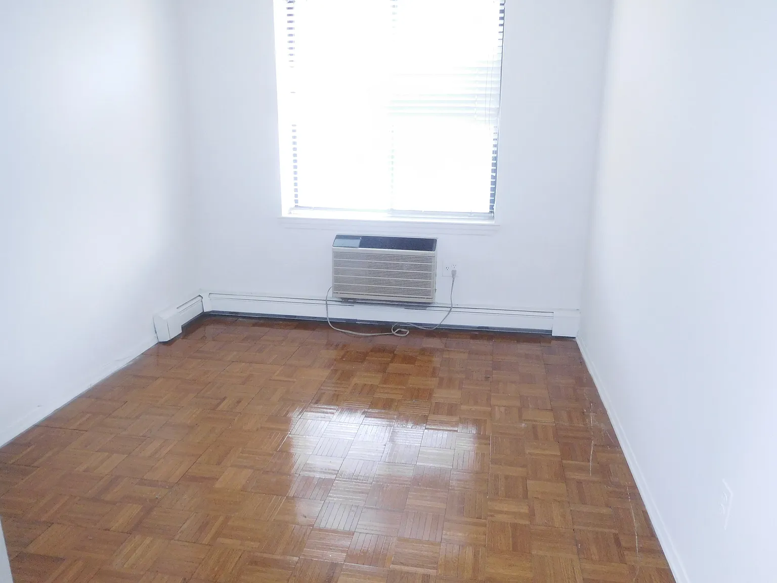 2 bed, 1100 sqft, $3,100 — Photo 4