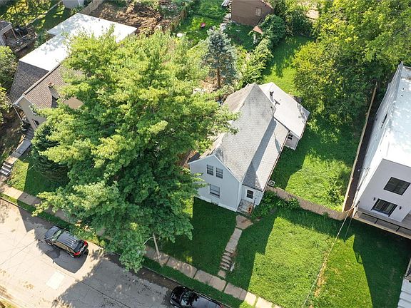 2nd image of 6224 Famous Ave
