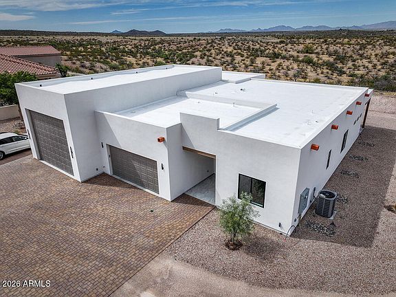 3rd image of 2430 LUPINE Lane