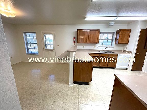5th image of 4128 Lew Wallace Dr