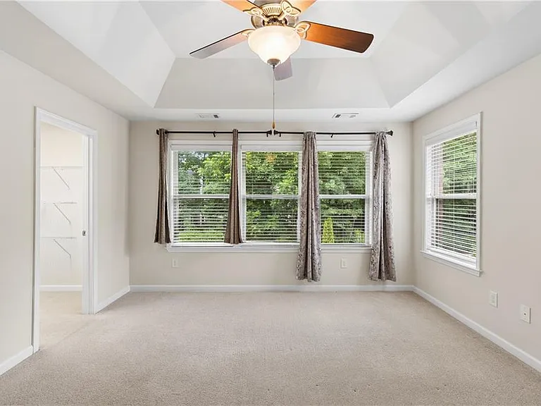 5011 Morriscastle Dr — Photo 32