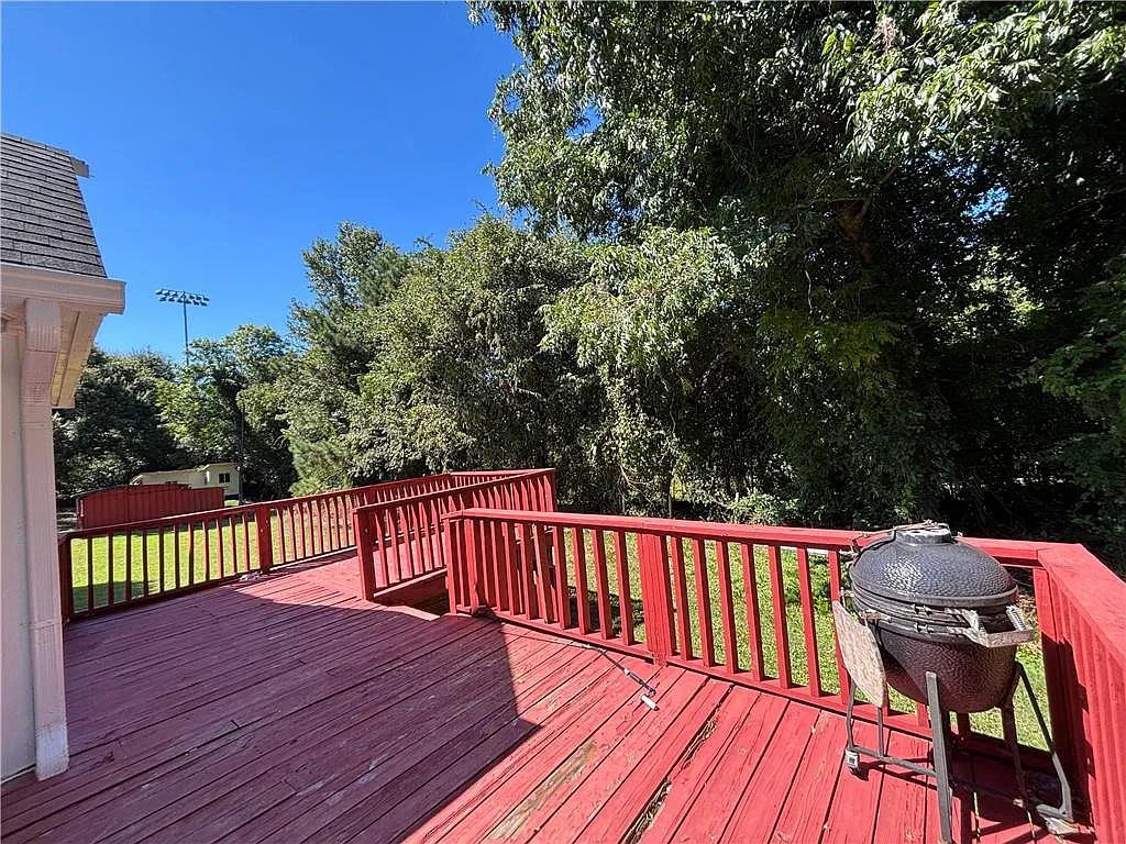 2 bed, 2.0 bath, 1639 sqft, $2,300 — Photo 2