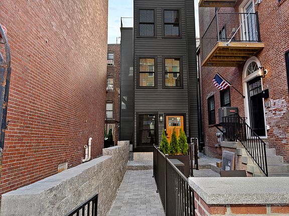 2nd image of 188 Salem St #1