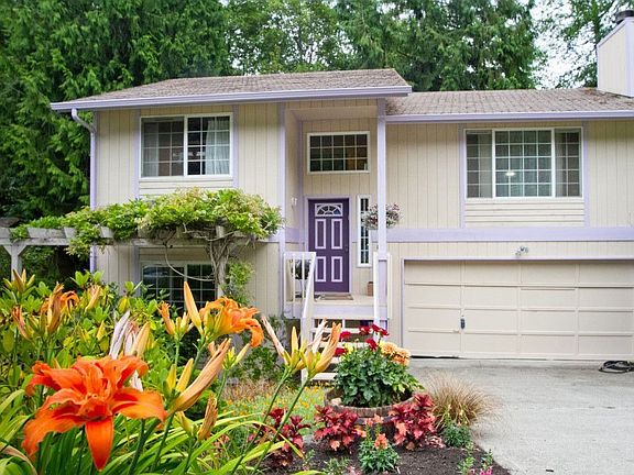 2nd image of 26312 Edgewater Pl NW
