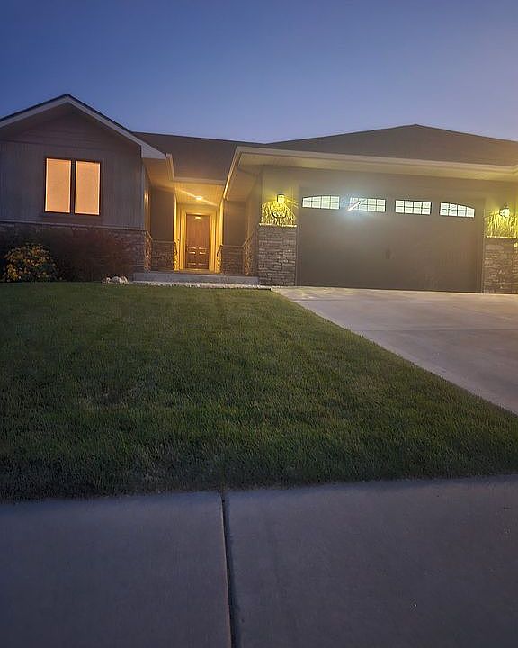 1st image of 5121 Cheney Loop