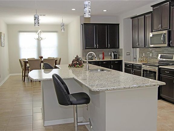 3rd image of 5404 Avebury Ln