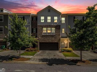 2796 White Oak Ln, Decatur, GA 30032