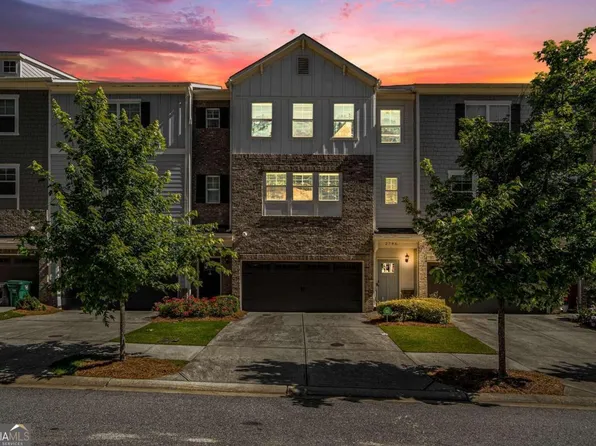 2796 White Oak Ln, Decatur, GA 30032