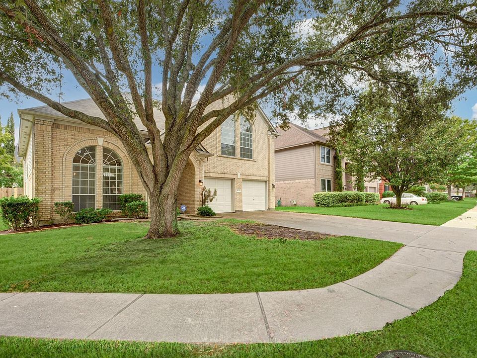 1st image of 16111 Pipers Landing Ct