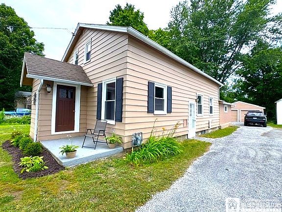 3rd image of 10356 Chestnut Rd