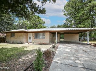 702 Yvonne St, New Iberia, LA 70560