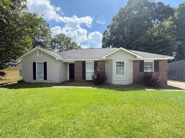1000 Wehring Ln, Phenix City, AL 36869