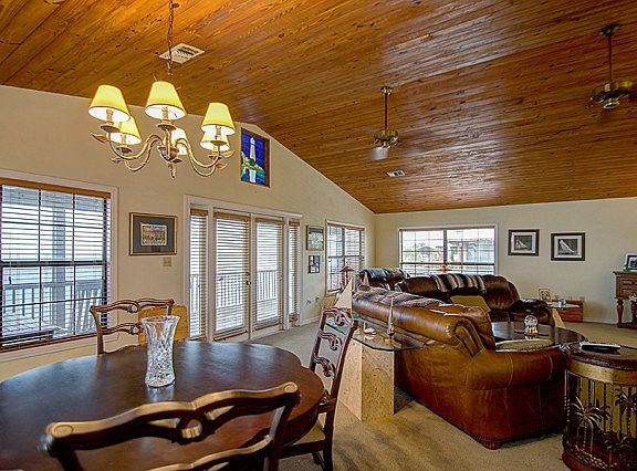 5th image of 82 Sawgrass Dr