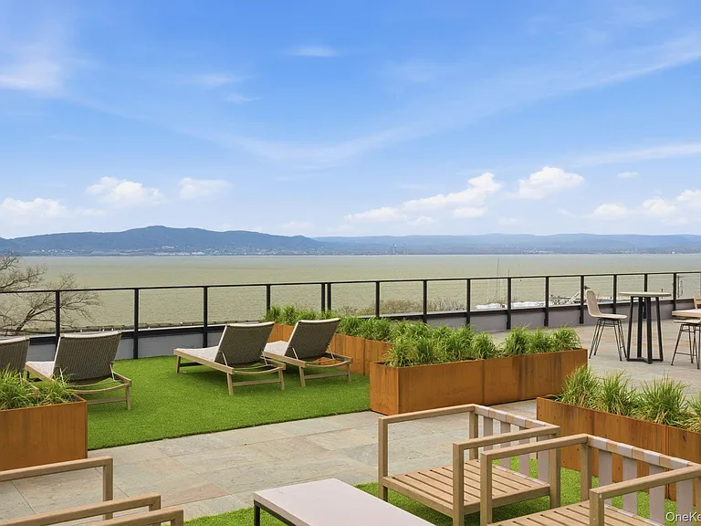 25 S Riverside Ave #107 — Photo 25