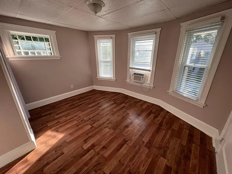 16 Branch Ave #2 — Photo 7