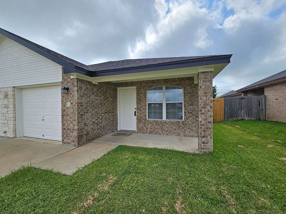 2nd image of 2604 Seabiscuit Dr #A/b