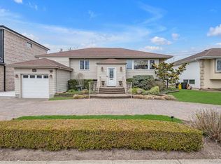 849 Flanders Drive, North Woodmere, NY 11581