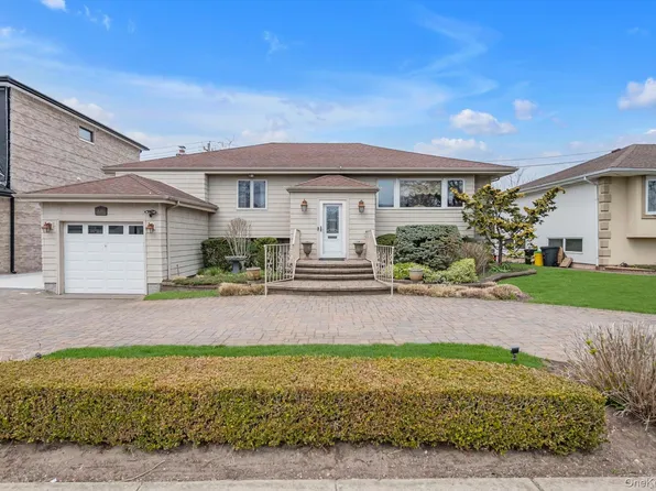 849 Flanders Drive, North Woodmere, NY 11581