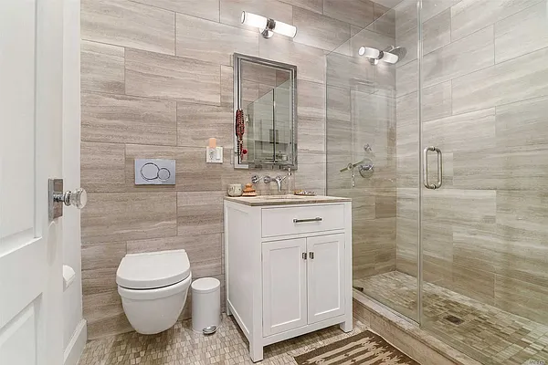 Sold by Century 21 Milestone Realty | media 35