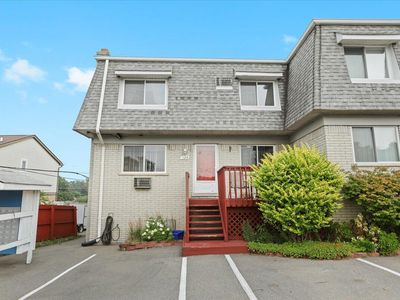 124 Ladd Rd, Walled Lake, MI, 48390