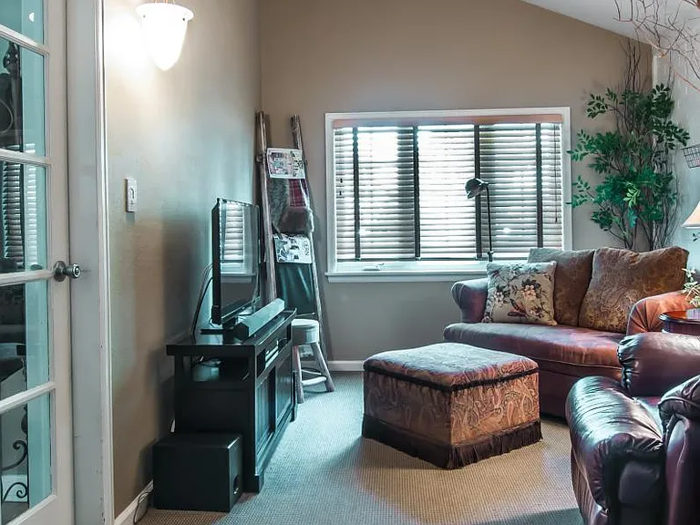 Office/TV