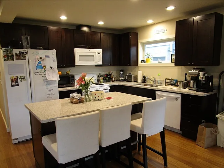 643 W Nickerson St #2 — Photo 6