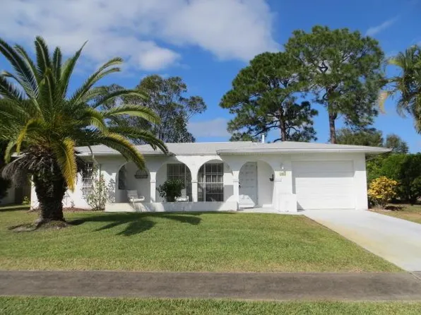 480 NE Solida Cir, Port Saint Lucie, FL 34983