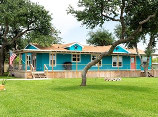 105B Rattlesnake Point Rd, Rockport, TX 78382