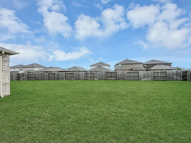 1325 Grass Bend Dr — Photo 6