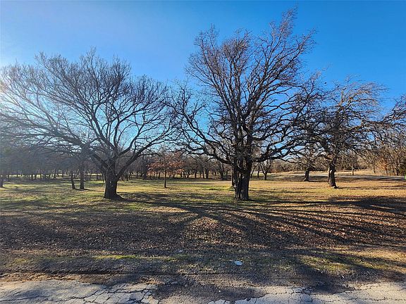5th image of 100 Fairway Dr