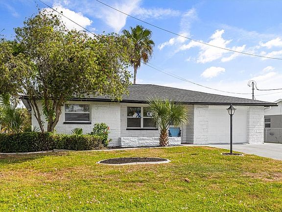 3rd image of 3435 Gulf Coast Dr