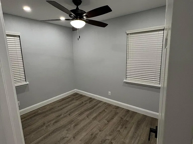 1107 S Wilson St — Photo 10