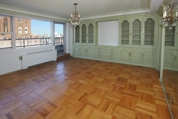 Sold by Fox Residential Group | media 33