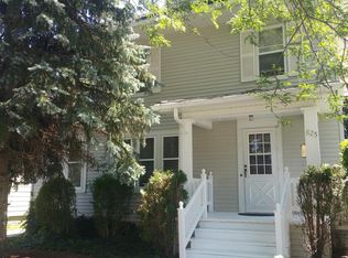 825 Sparrow Ave, Lansing, MI 48910