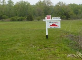 3100 W Rockport Park Dr, Janesville, WI 53548