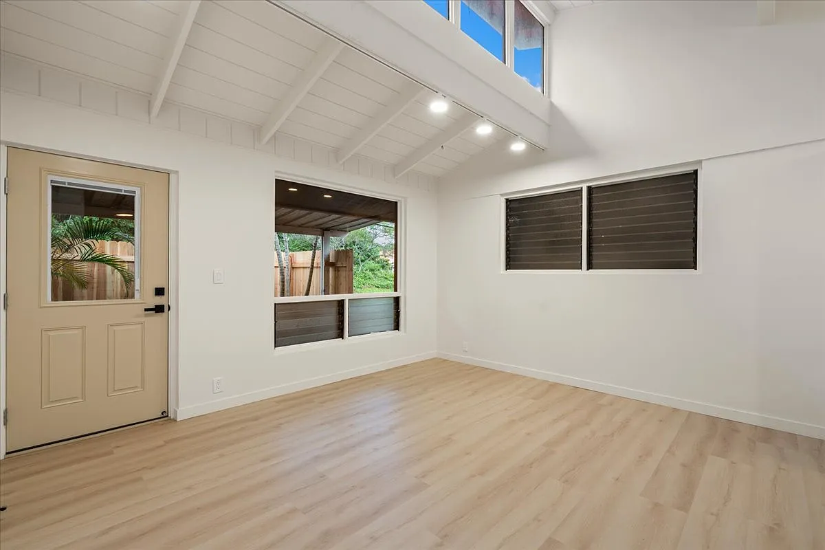 3567 Baldwin Avenue - Unit C — Photo 2