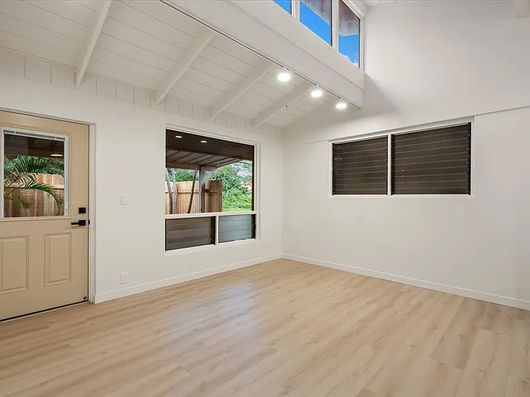 3567 Baldwin Ave — Photo 2