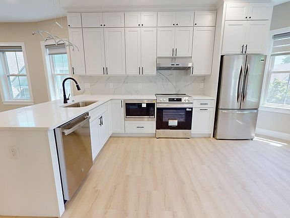 3rd image of 231 Highland Ave #4