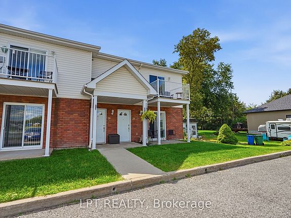 3rd image of 26 Pendleton St #26