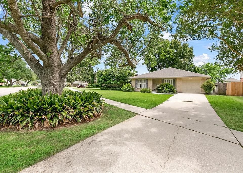 1st image of 4404 Avron Blvd