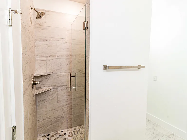 536 Highview Ct — Photo 23